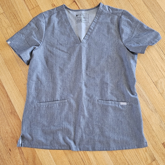 Figs Tops - FIGS women's scrub top